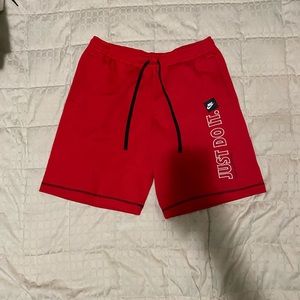 Nike men’s size L color red and black shorts
